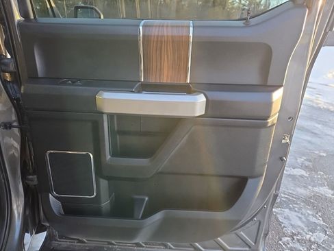 Used 2016 Ford F150 Lariat image 29