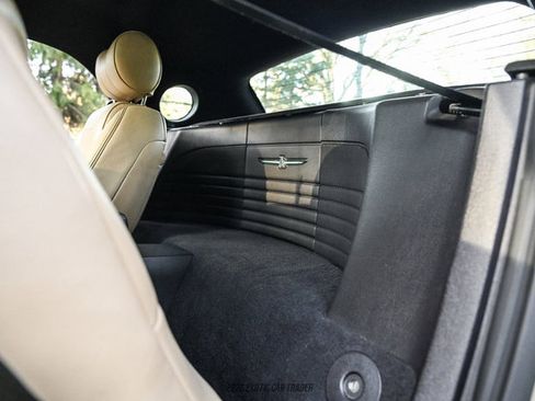 Used 2005 Ford Thunderbird RWD image 40