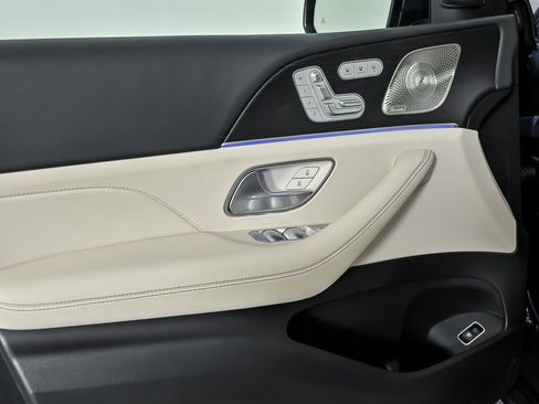 Used 2025 Mercedes-Benz GLE 450 4MATIC Coupe image 18