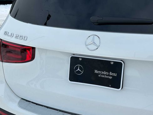 New 2026 Mercedes-Benz GLB 250 4MATIC image 13