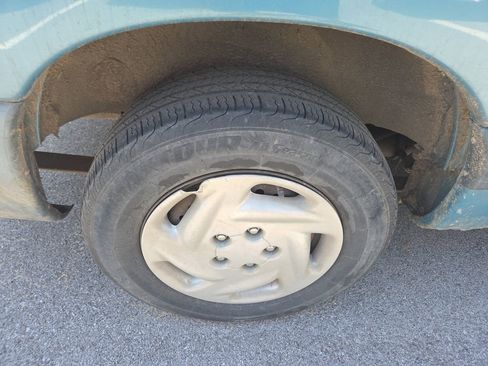 Used 1998 Dodge Grand Caravan SE FWD image 2