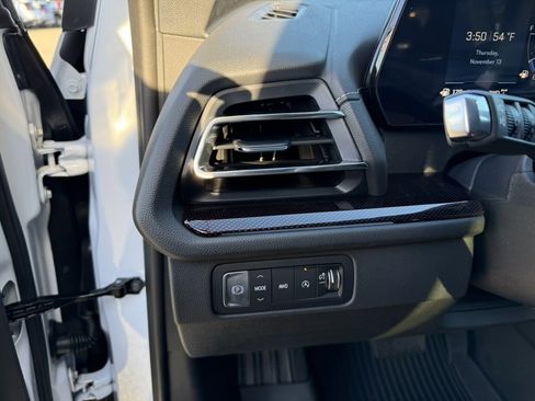 New 2026 Chevrolet Traverse Z71 image 15