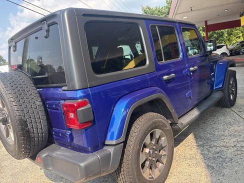 Used 2018 Jeep Wrangler Unlimited Sahara image 5