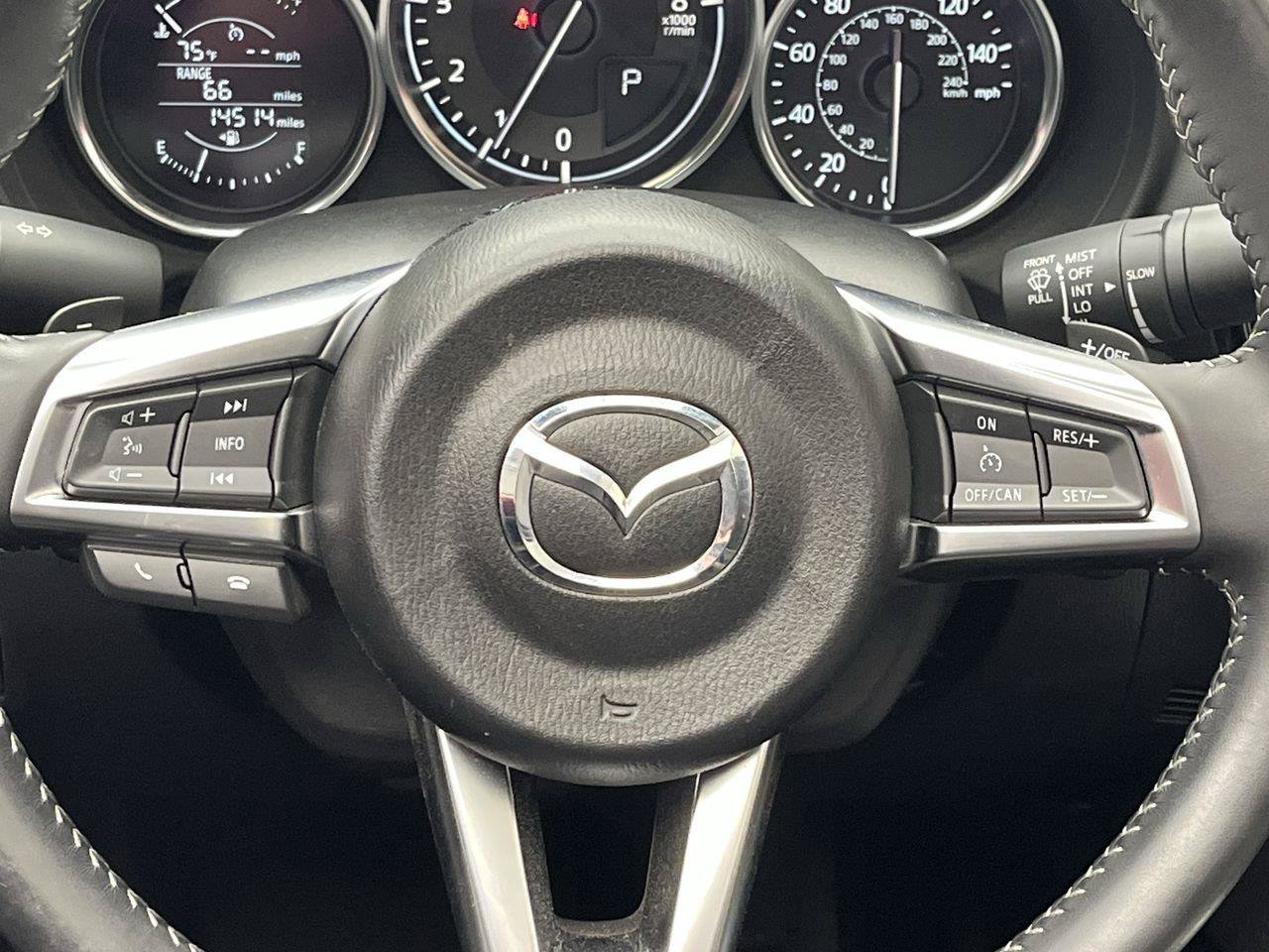 Used 2021 MAZDA MX-5 Miata Club RWD image 11