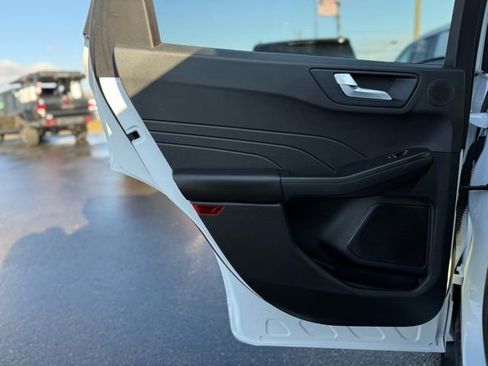 Used 2023 Ford Escape ST-Line Select w/ Tech Pack #2 image 12