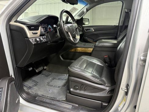 Used 2017 GMC Yukon Denali AWD/4WD image 10