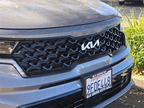 Certified 2023 Kia Sorento SX image 5