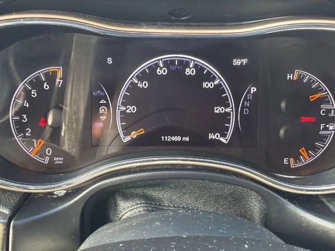 Used 2017 Jeep Grand Cherokee Laredo w/ Quick Order Package 23E AWD/4WD image 15