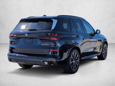 New 2026 BMW X5 xDrive50e image 2