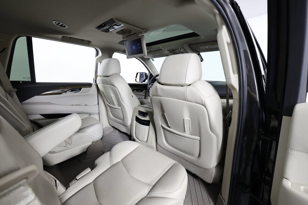 Used 2020 Cadillac Escalade Luxury AWD/4WD image 22