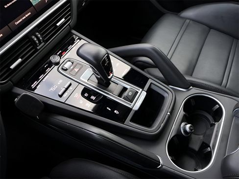 Certified 2023 Porsche Cayenne Turbo S image 25