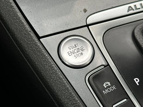 Used 2017 Volkswagen Golf Alltrack SEL image 22