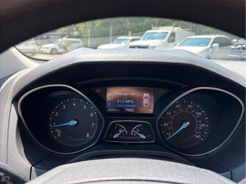 Used 2017 Ford Focus SE FWD image 17