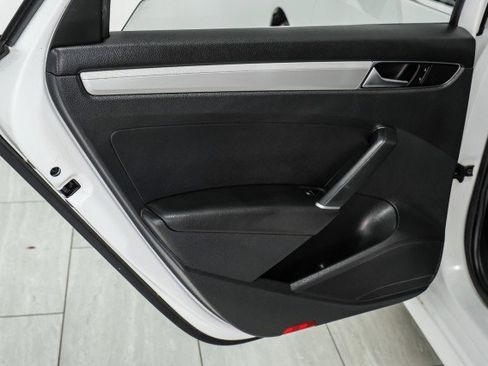 Used 2016 Volkswagen Passat 1.8T S w/ Lighting Package (P06) image 43