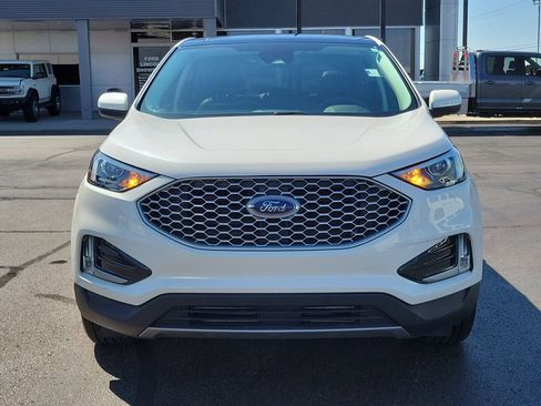 Certified 2023 Ford Edge SEL w/ Convenience Package AWD/4WD image 2