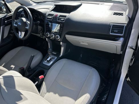 Used 2017 Subaru Forester 2.5i Limited image 12