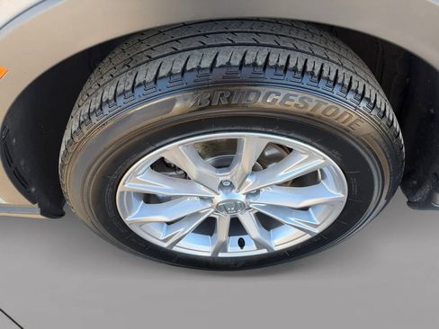 Used 2024 Honda CR-V EX-L image 9