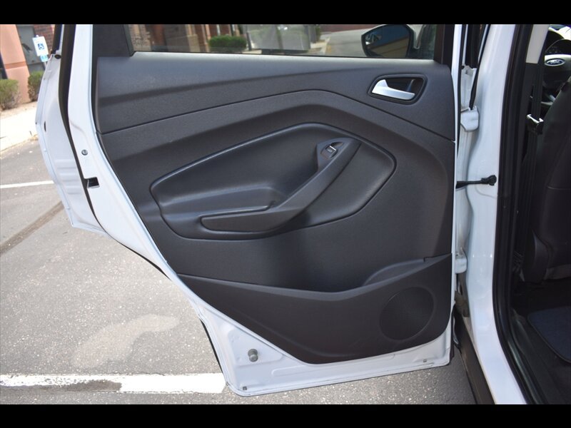 Used 2019 Ford Escape SEL FWD image 21