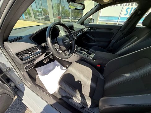 Used 2025 Honda Civic Sport image 13