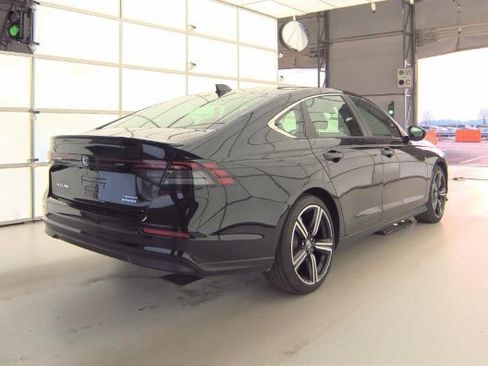 Used 2024 Honda Accord Sport image 3