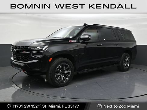Used 2023 Chevrolet Suburban Z71 w/ Luxury Package AWD/4WD image 1