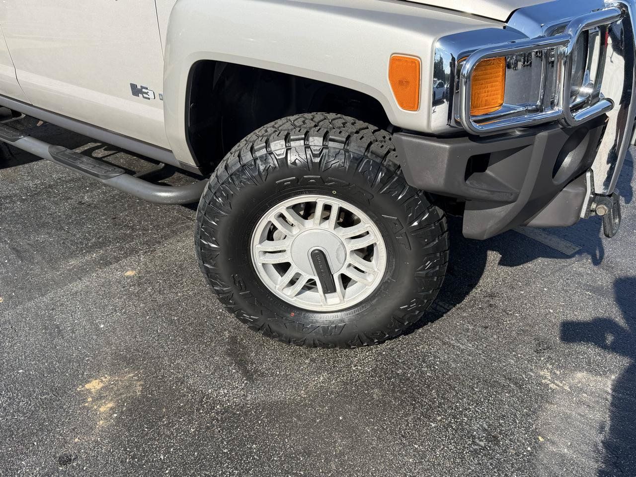 Used 2006 HUMMER H3 AWD/4WD image 13