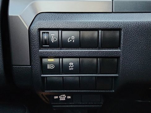 Used 2024 Toyota Tacoma SR5 image 9