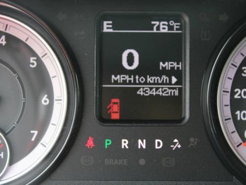 Used 2024 RAM 1500 Classic SLT AWD/4WD image 22