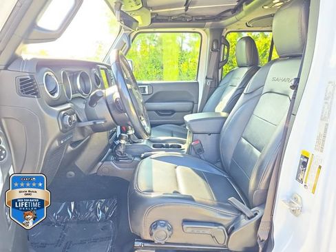Used 2021 Jeep Wrangler Unlimited Sahara w/ Cold Weather Group AWD/4WD image 15