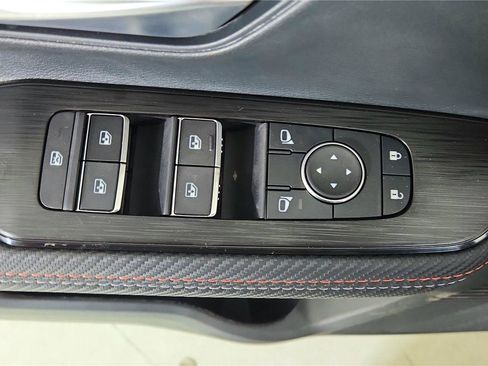 New 2026 Nissan Kicks SR w/ Cold Weather Package image 18