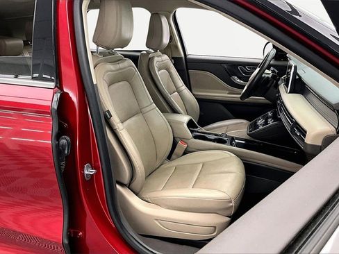 Used 2022 Lincoln Corsair FWD w/ Premium Package image 7