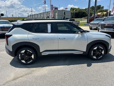 New 2027 Kia Seltos EX w/ EX Panoramic Sunroof Package FWD image 8