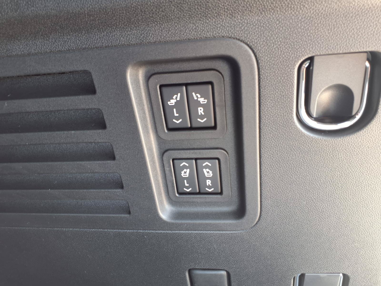 New 2027 Buick Enclave Sport Touring w/ Power Package FWD image 20