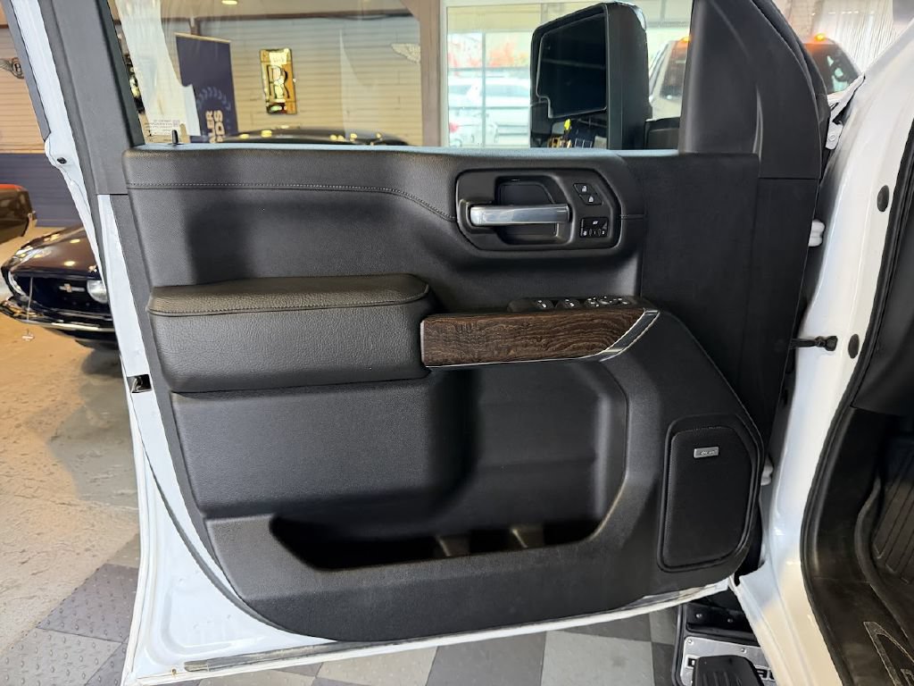 Used 2021 GMC Sierra 3500 Denali w/ Denali Ultimate Package AWD/4WD image 30
