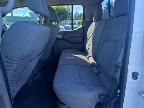 Used 2017 Nissan Frontier SV AWD/4WD image 11