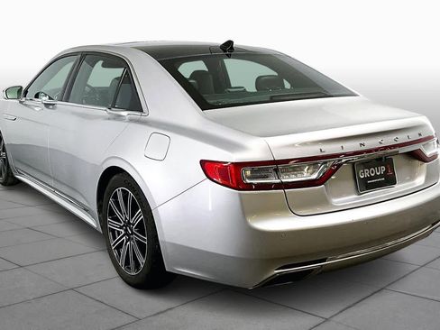 Used 2018 Lincoln Continental Reserve w/ Continental Climate Package image 10