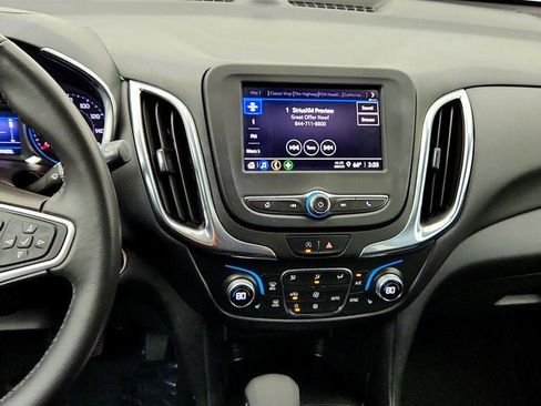 Used 2022 Chevrolet Equinox LT FWD image 17