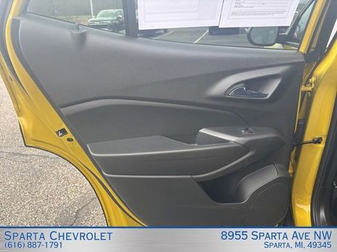 Used 2024 Chevrolet Trax RS w/ Driver Confidence Package image 16