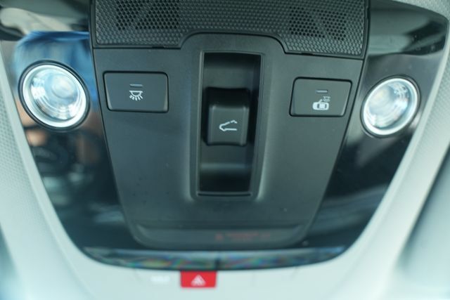 Used 2025 Kia Sorento S w/ Panoramic Sunroof Package FWD image 37