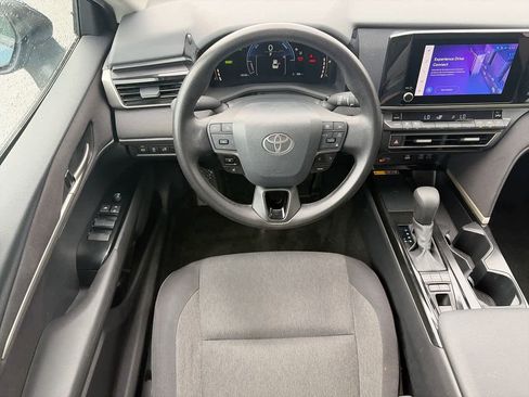 Used 2025 Toyota Camry LE FWD image 10