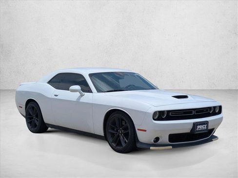 Used 2021 Dodge Challenger GT w/ Performance Handling Group RWD image 3