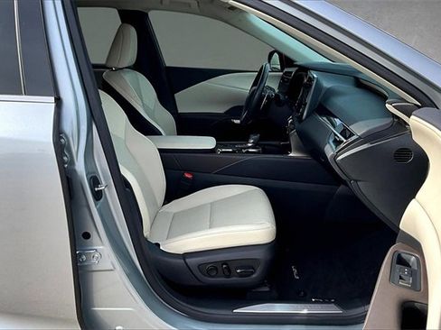 Used 2024 Lexus RX 350 Premium Plus image 7