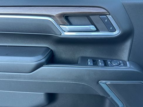 Used 2024 Chevrolet Silverado 1500 LT image 12