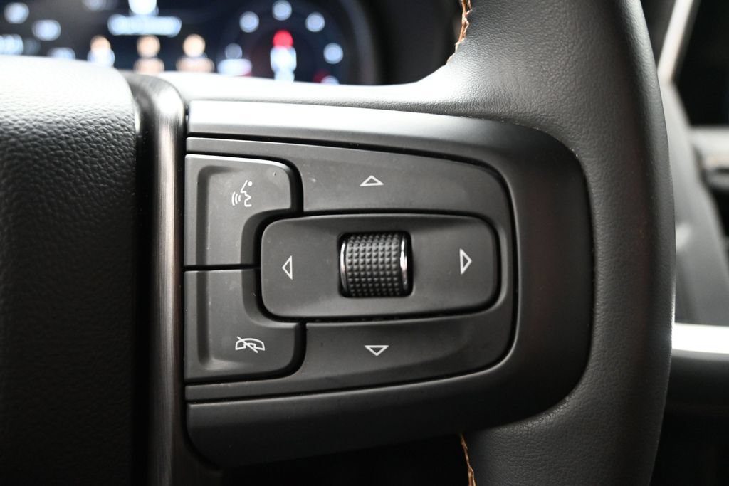 Used 2023 GMC Yukon XL AT4 AWD/4WD image 12
