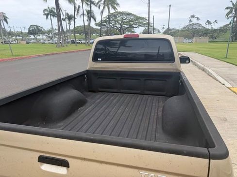 Used 2002 Toyota Tacoma 2WD Regular Cab image 4