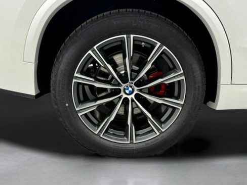 Used 2026 BMW X5 xDrive40i w/ M Sport Package AWD/4WD image 35