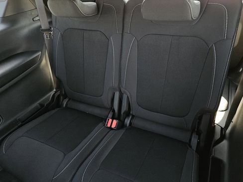 New 2026 Jeep Grand Cherokee L Laredo image 11