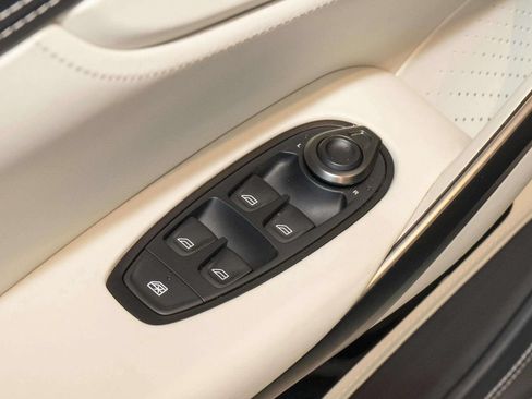 Used 2024 Aston Martin DBX AWD/4WD image 23