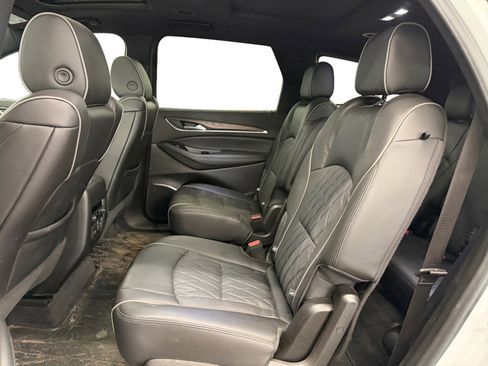 Used 2022 Buick Enclave Avenir w/ Trailering Package, 5000 lbs. image 10