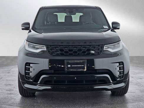 Used 2024 Land Rover Discovery Dynamic SE image 8